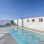 La Aventura קוניל דה לה פרונטרה